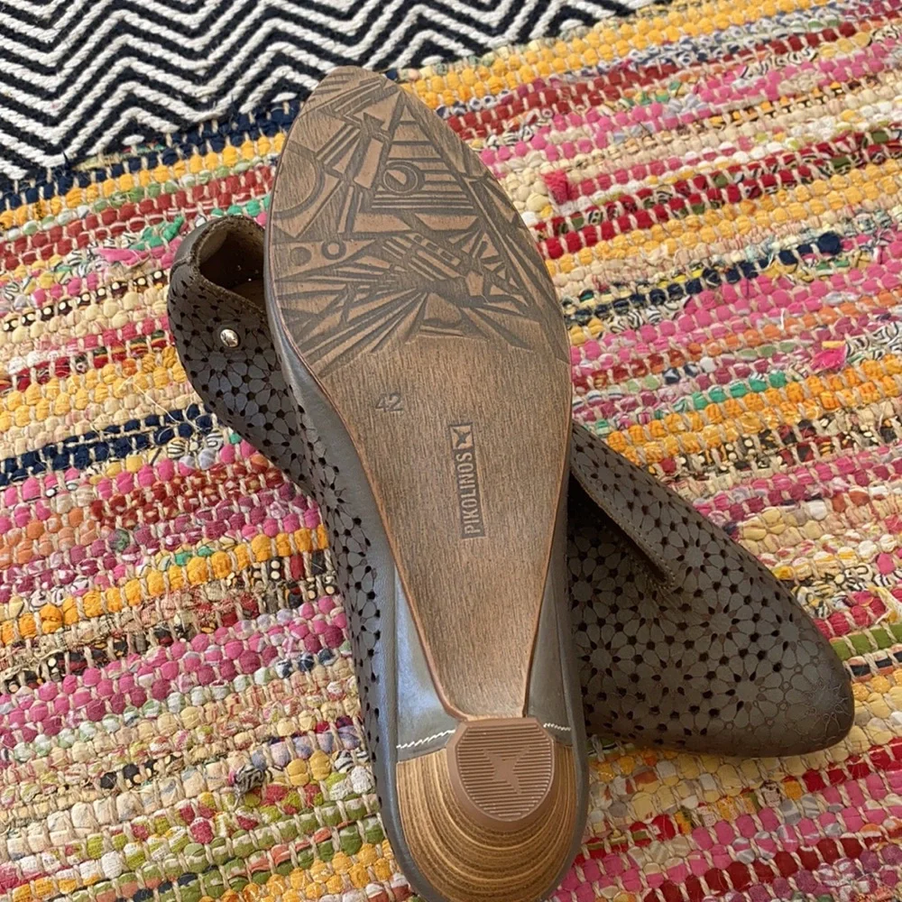 PIKOLINOS Olive Green Perforated Leather Flats
